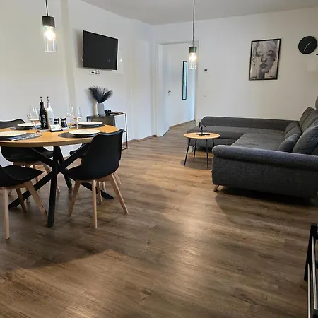 Rheinzeit-weisweil Apartmán *